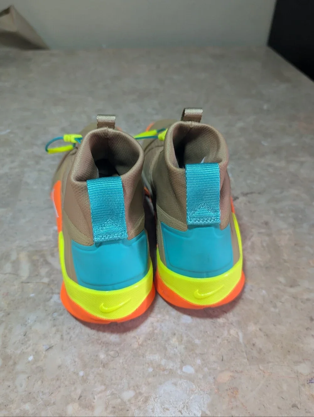 Nike Metco X SF BEECHTRRE Cross Training Tan Orange #BQ3123-283 Men's Size 10.5